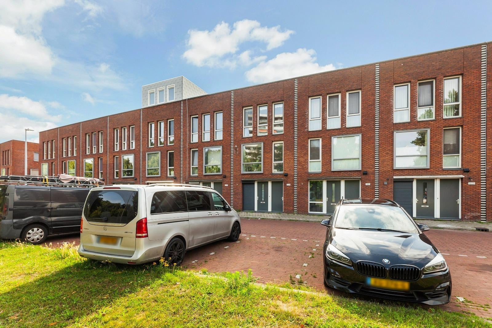 Burgemeester Van Haarenlaan in Schiedam