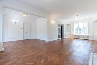 House Middlefield in Greater London