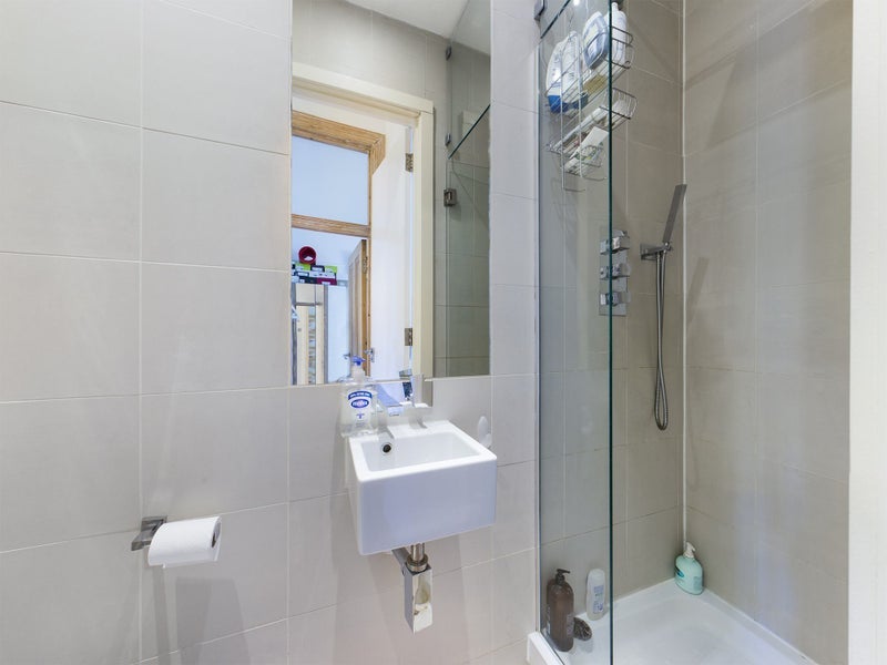 Flat Salusbury Road in Greater London
