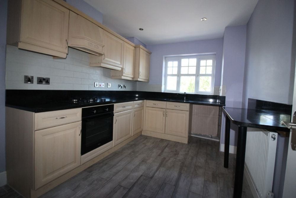 Flat Foley Road West in Walsall