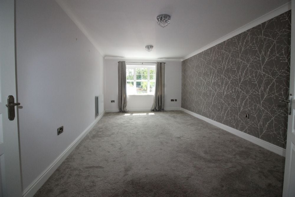 Flat Foley Road West in Walsall