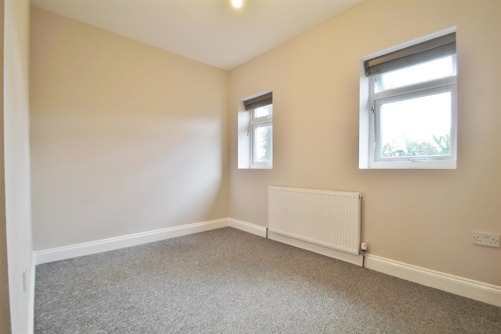 Flat Great West Road in Greater London