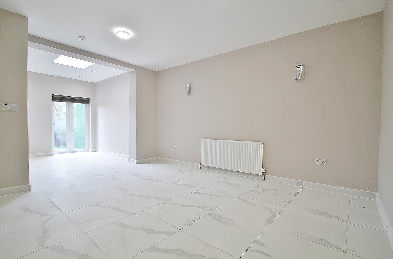 Flat Great West Road in Greater London