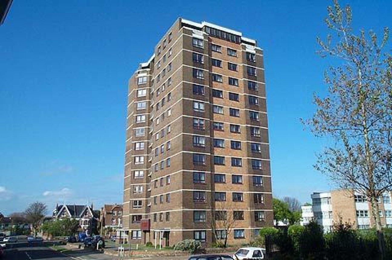 Flat South Terrace in Arun