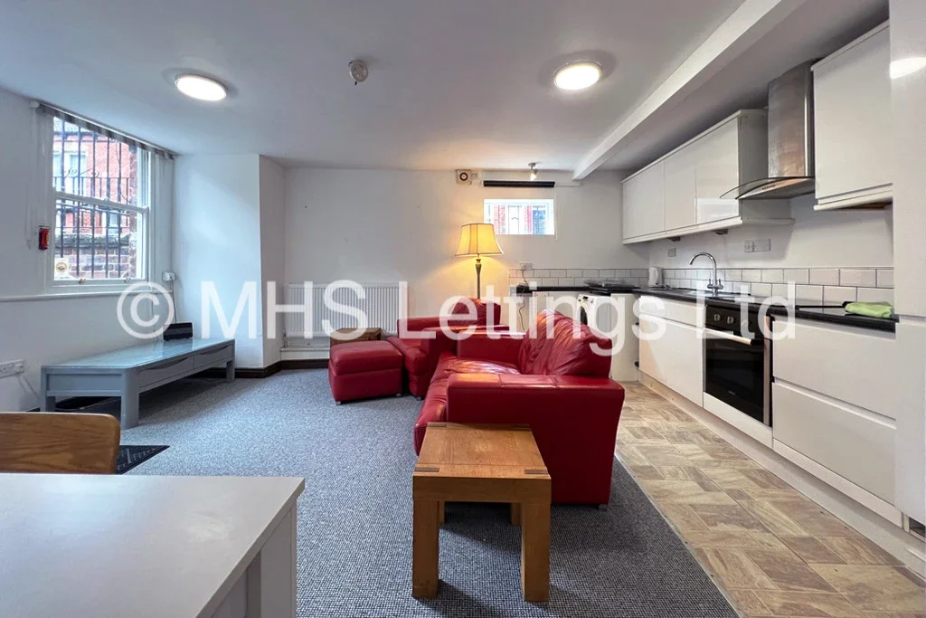 Flat Back Oakfield Terrace in Leeds