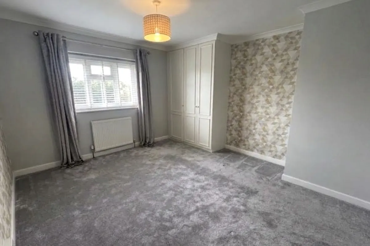 House Anne Crescent in Durrington