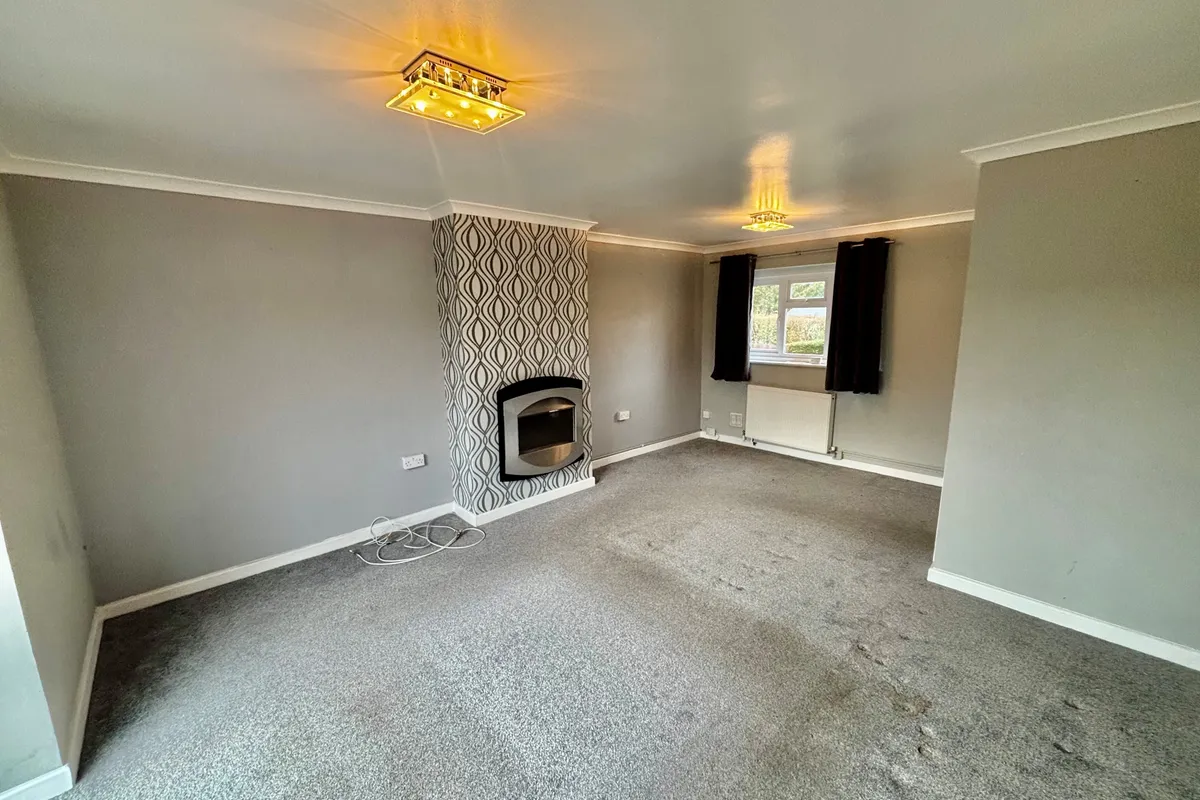 House Anne Crescent in Durrington