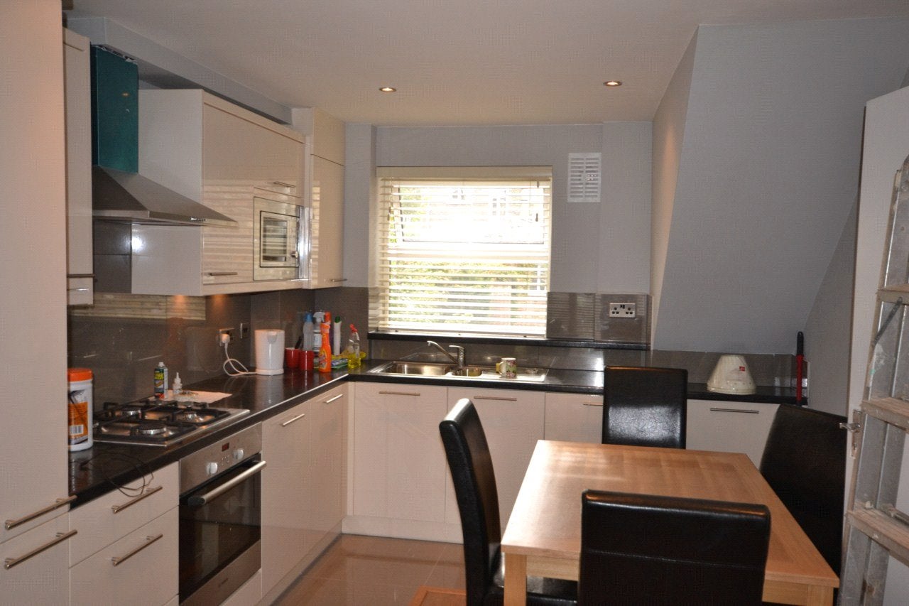 Flat Rhyl Street in Greater London