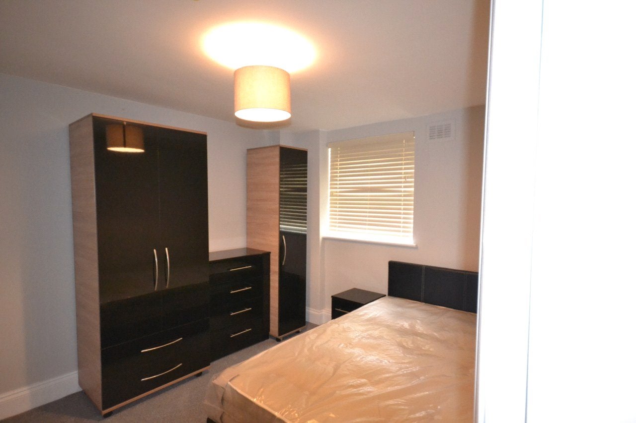 Flat Rhyl Street in Greater London