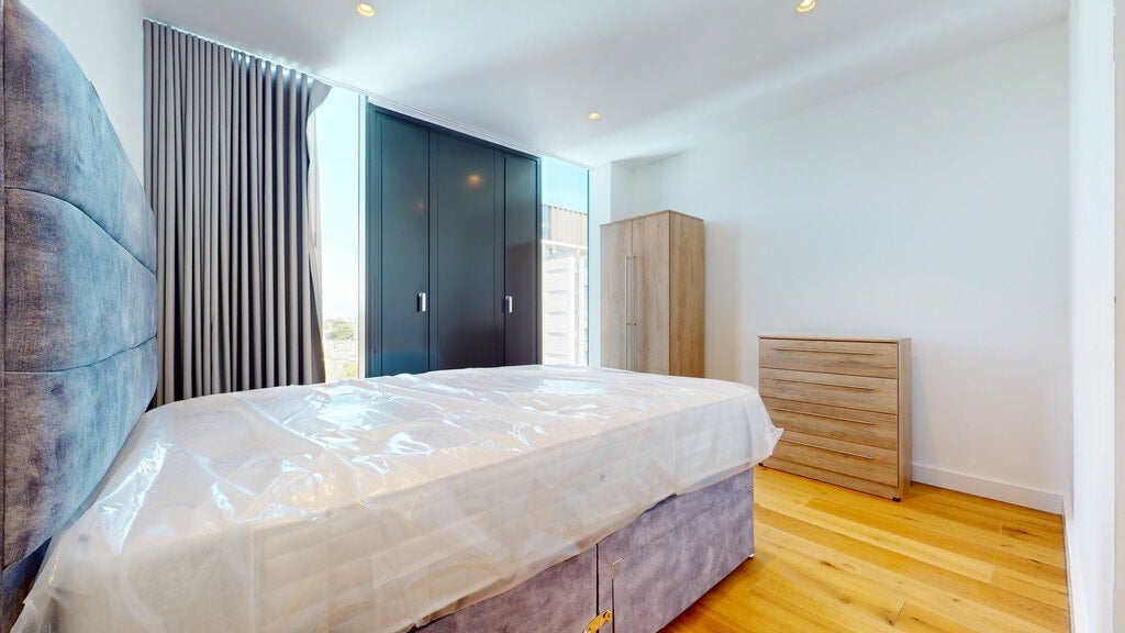 Flat Highgate Hill in Greater London