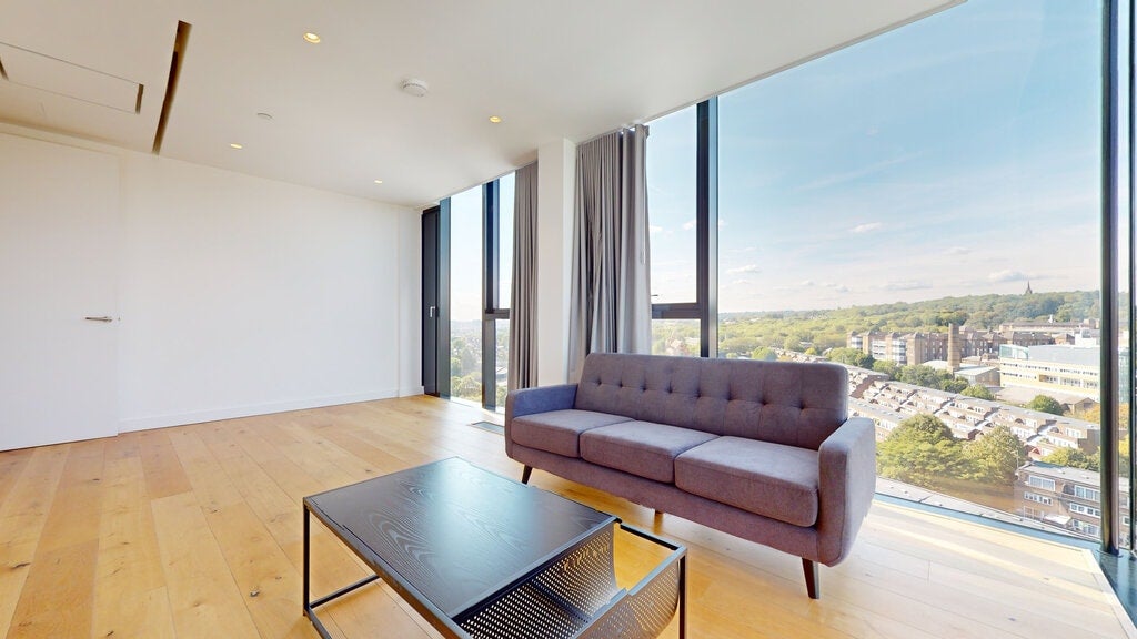 Flat Highgate Hill in Greater London