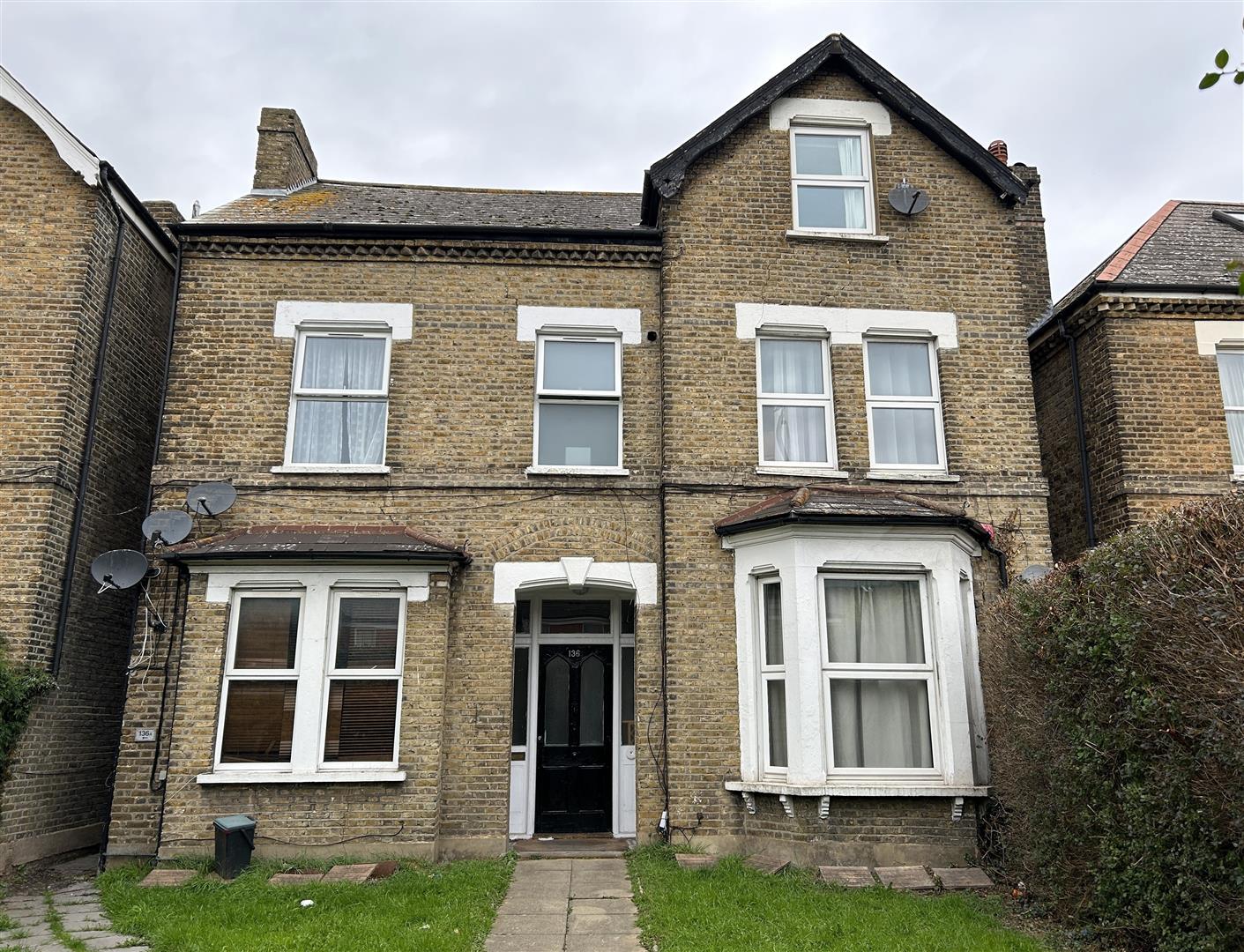 Room Croydon Road in Greater London