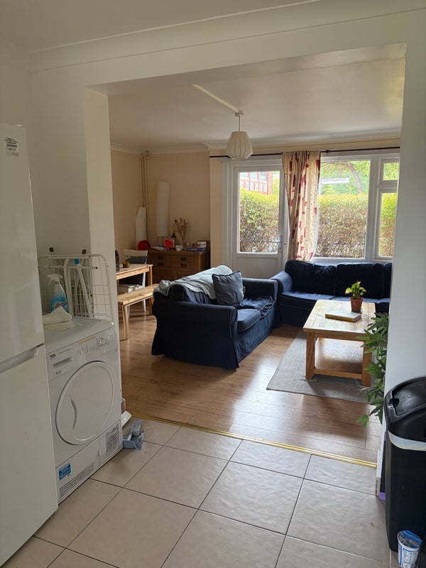 Room Forsyth Gardens in Greater London