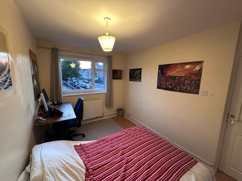 Room Forsyth Gardens in Greater London