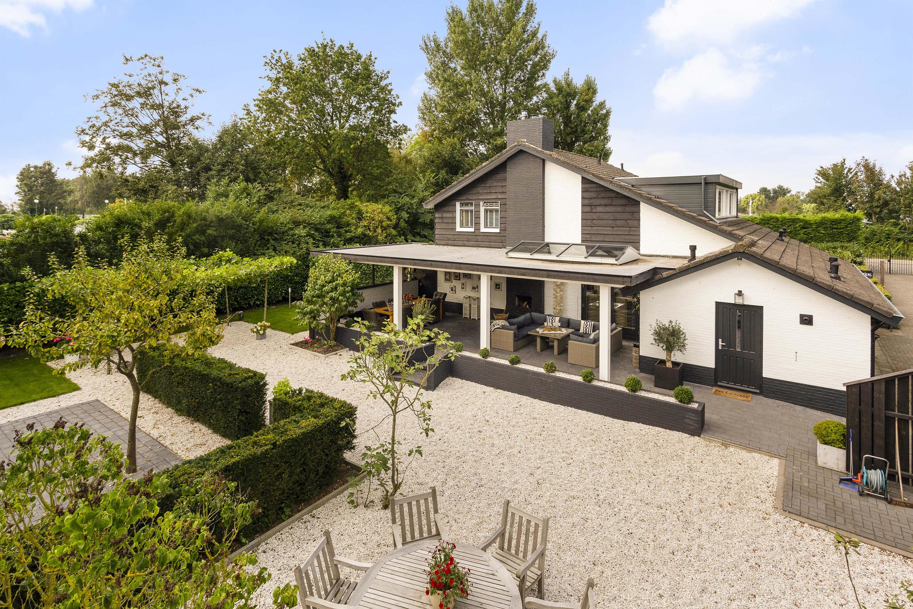 Huis Zandweg 1 in Sirjansland