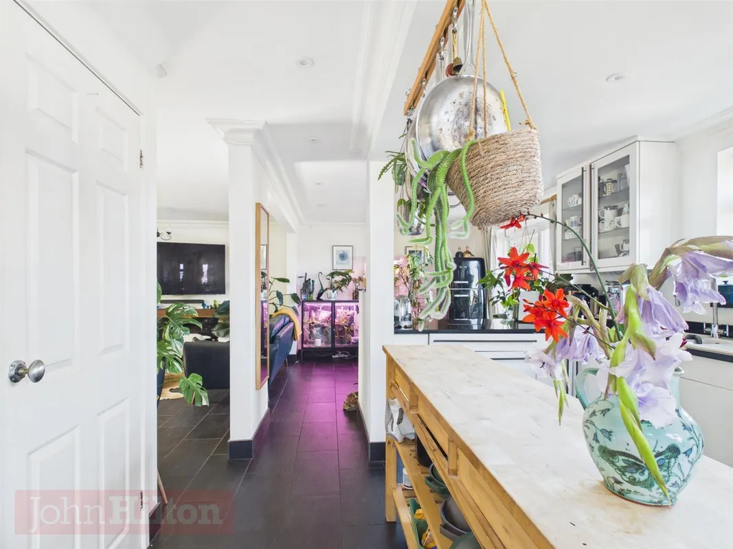 House Lindfield Close in Brighton