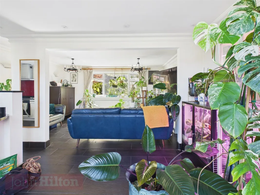 House Lindfield Close in Brighton