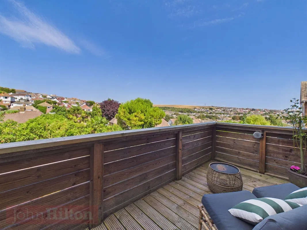 House Lindfield Close in Brighton