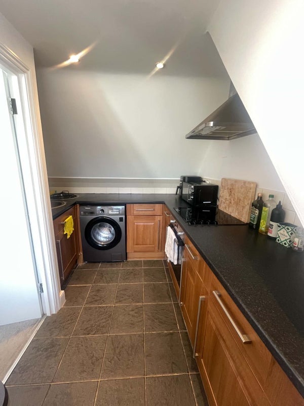 Room Cavendish Road in Greater London