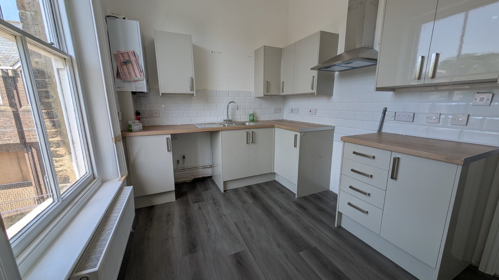Flat Maison Dieu Road in Dover