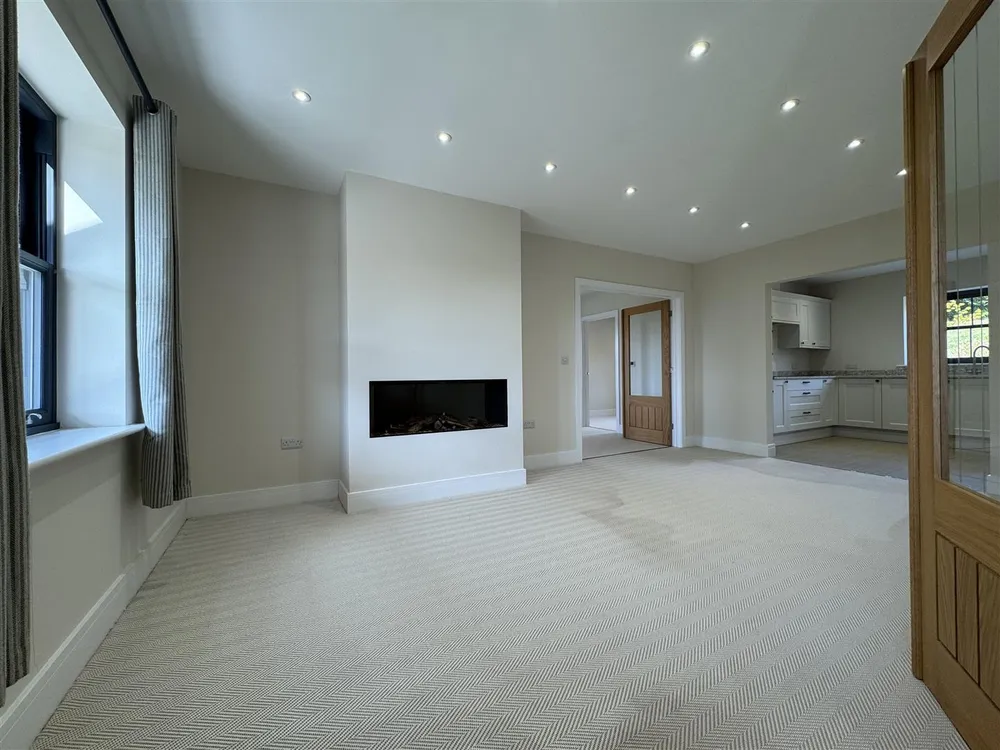 House Vicarage Hill in Chard