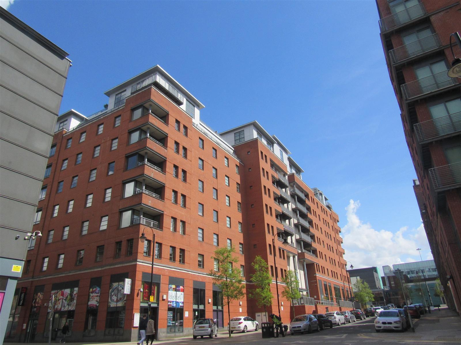 Flat Lower Ormond Street in Manchester
