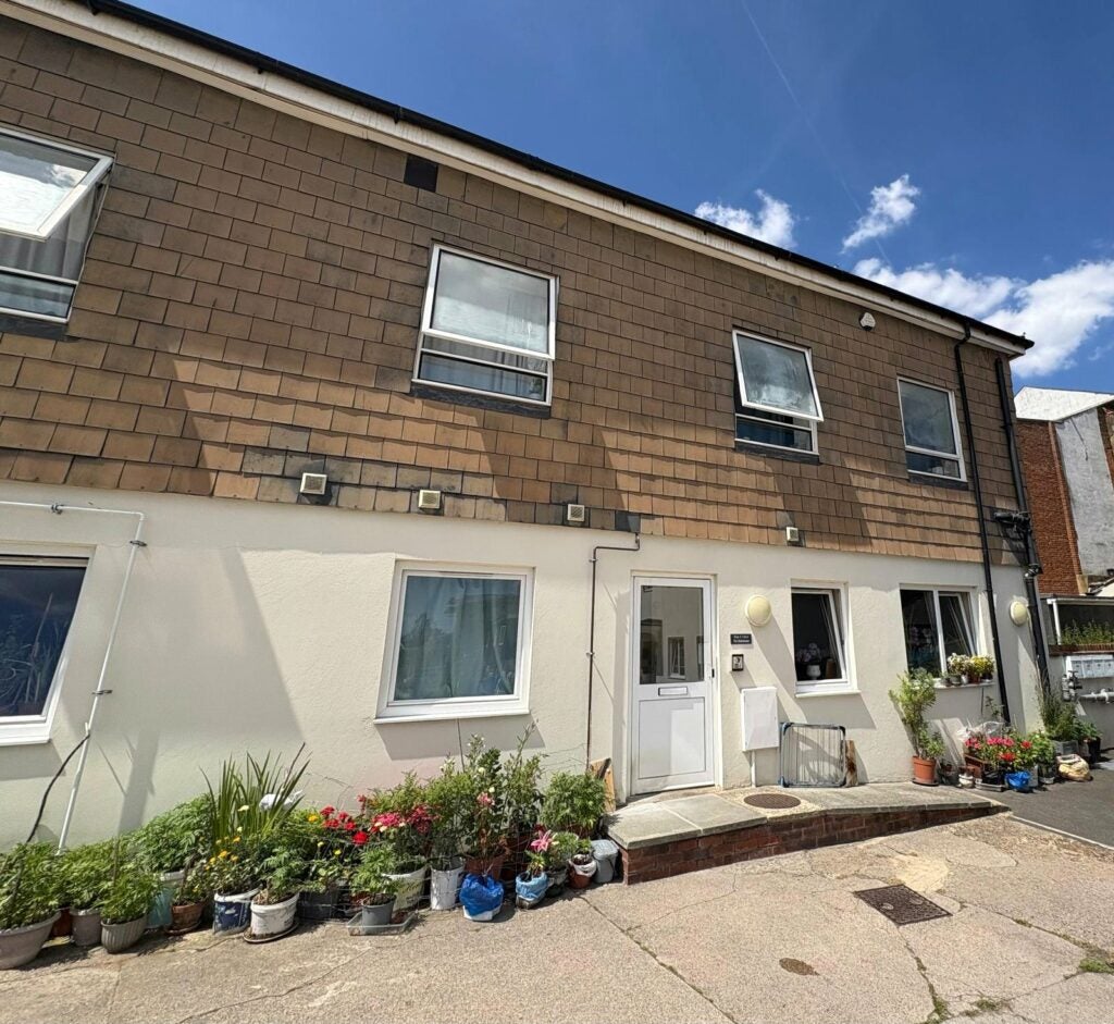Flat Bakehouse Mews in Rushmoor