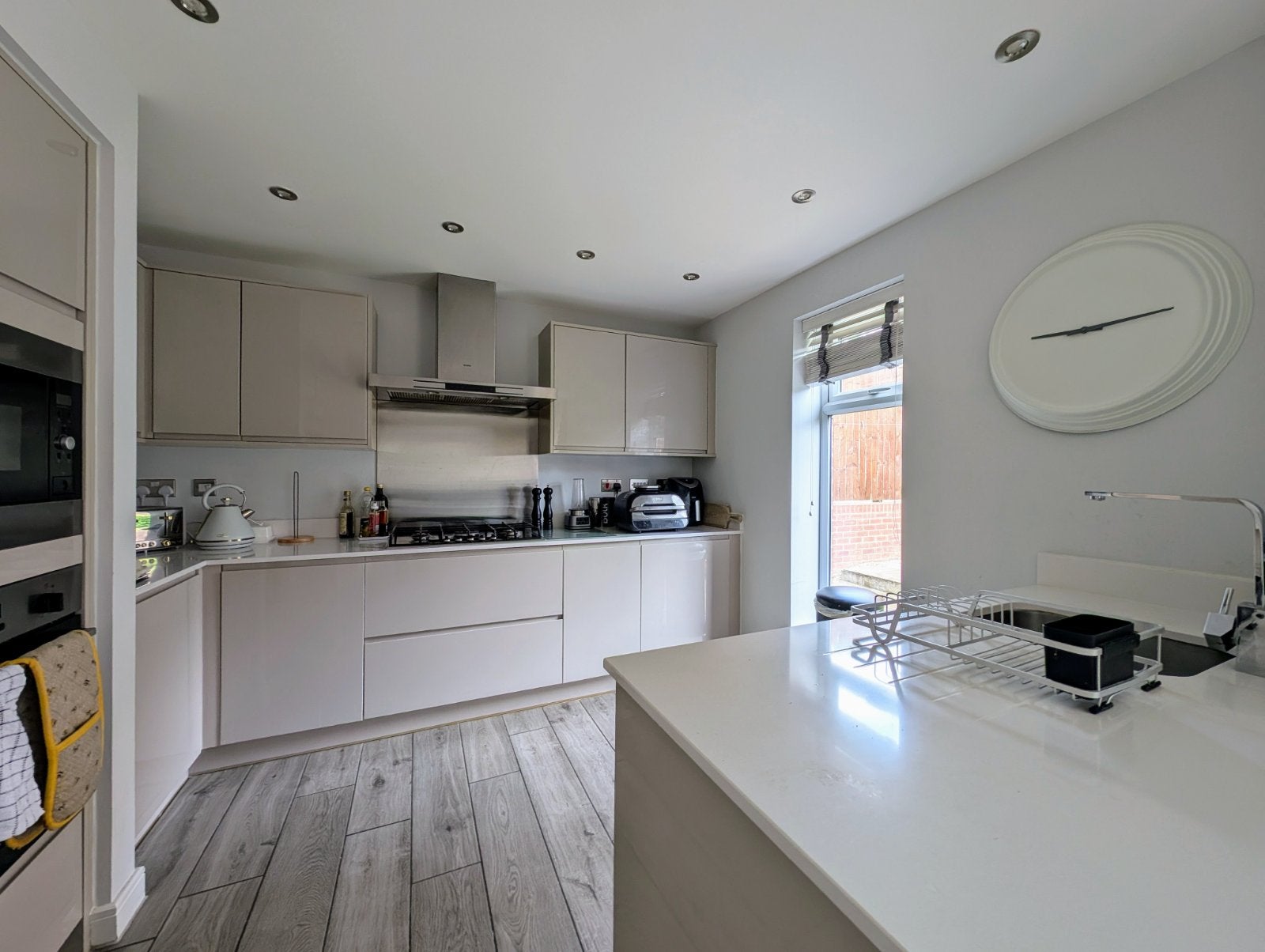 House Pilkington Close in Wakefield