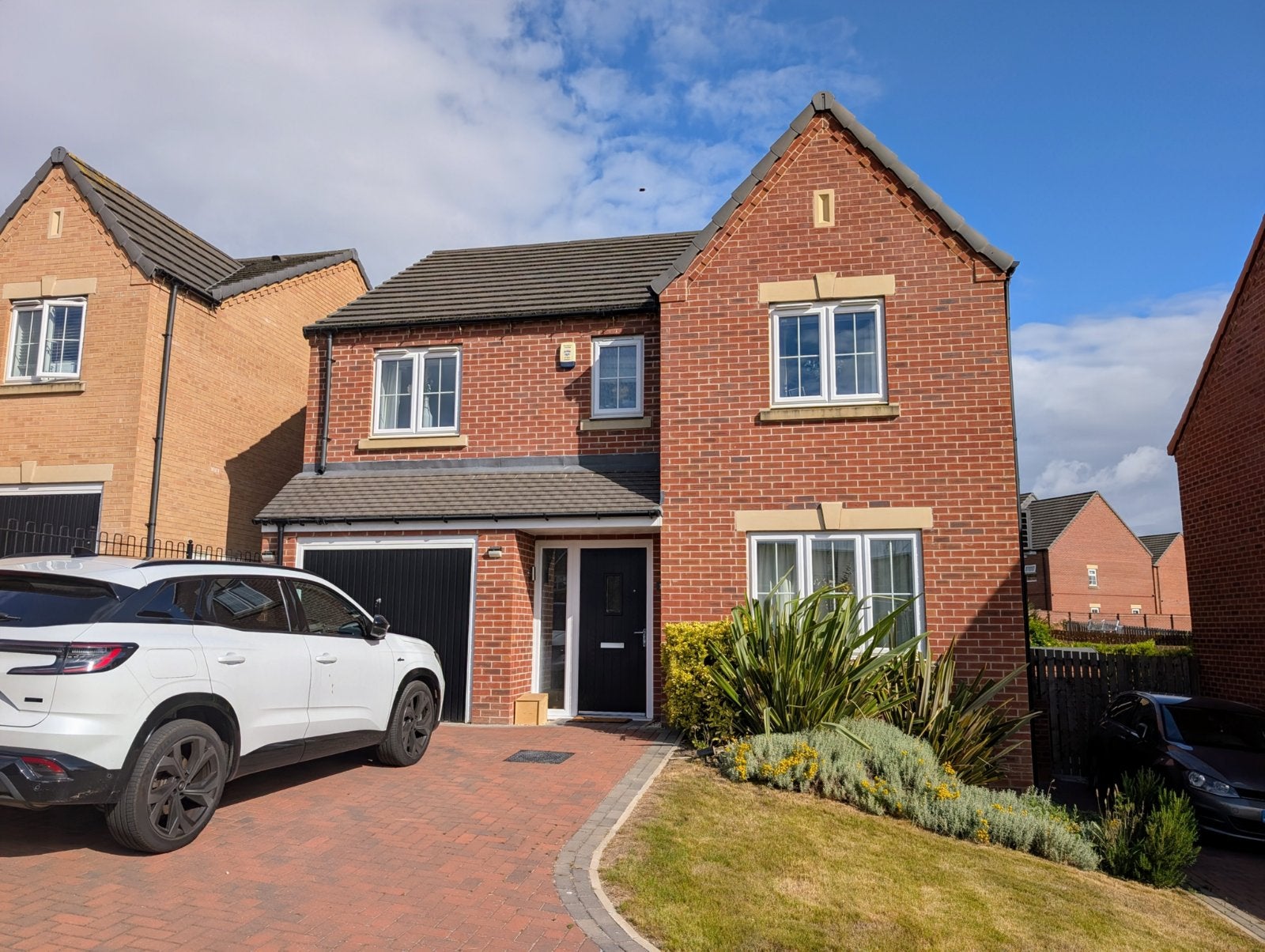 House Pilkington Close in Wakefield