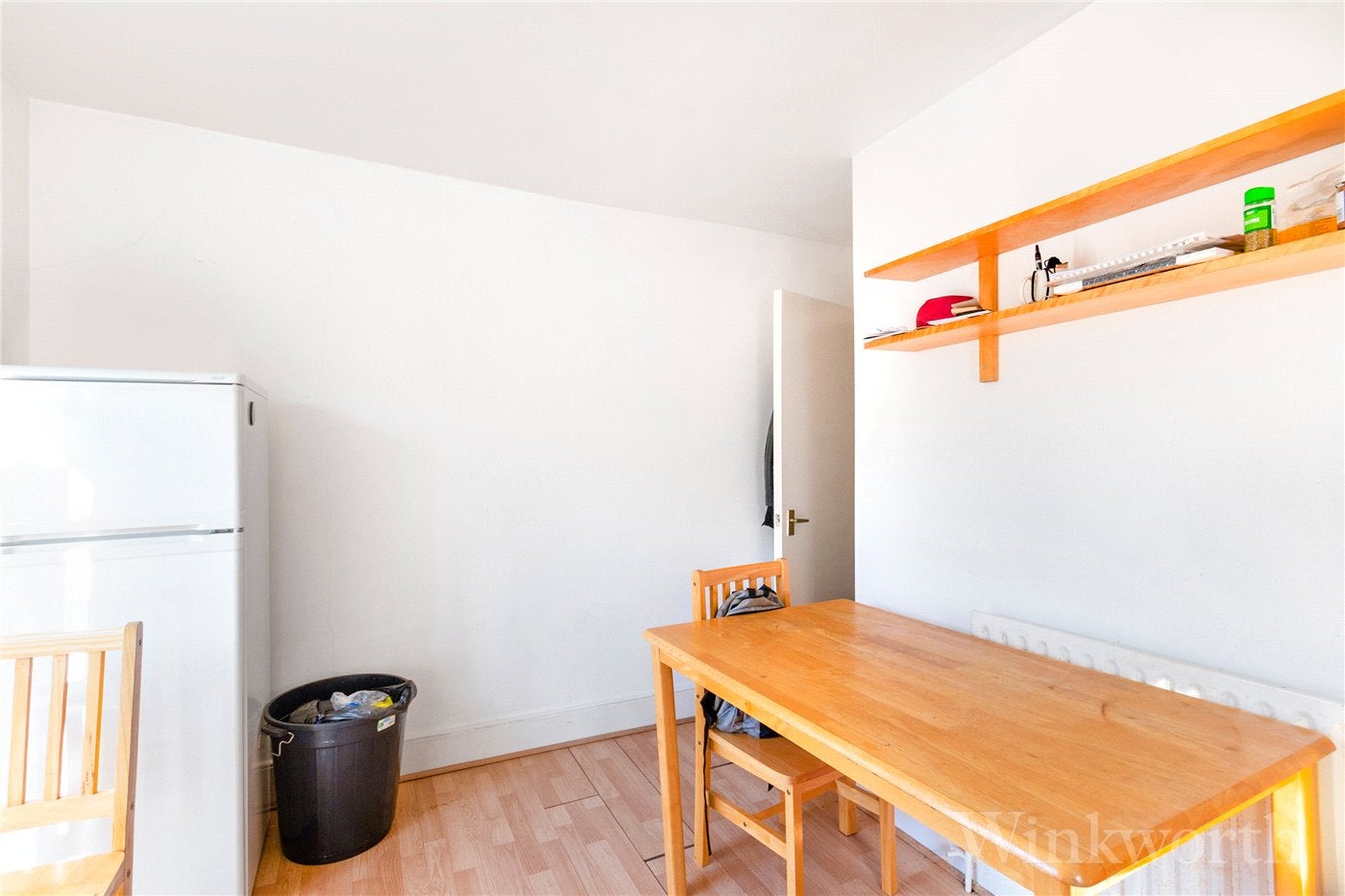 Flat Childeric Road in Greater London