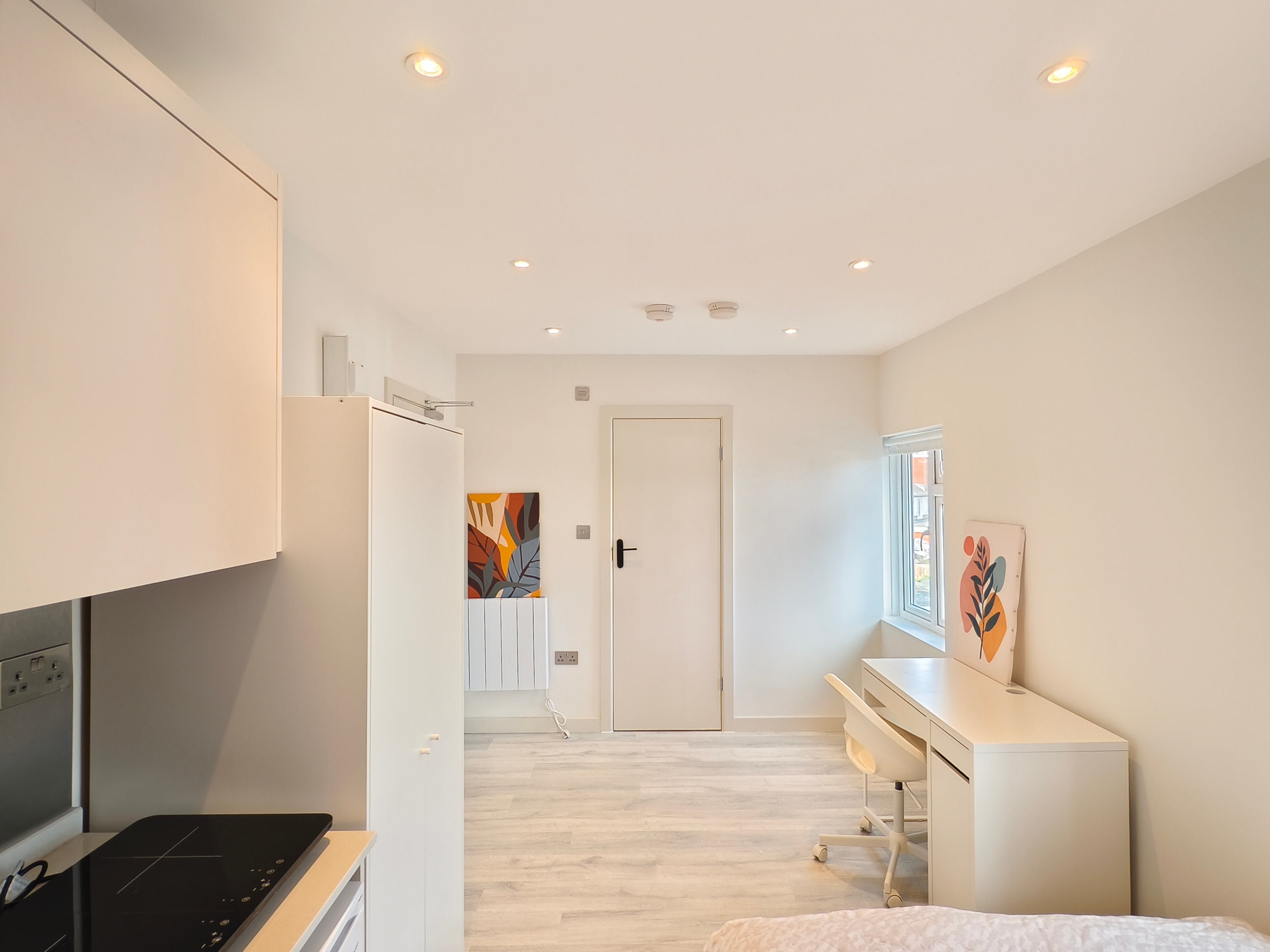 Flat Bisson Road in Greater London