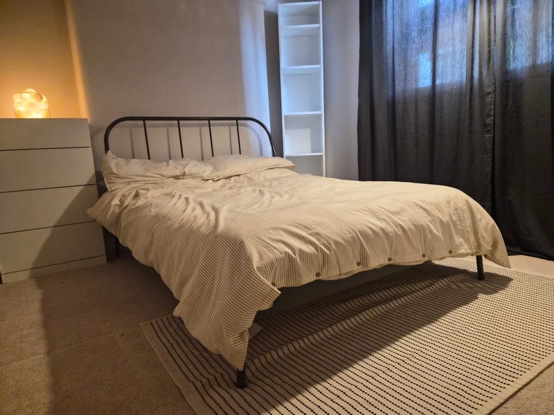 Room Thurlwood Avenue in Manchester