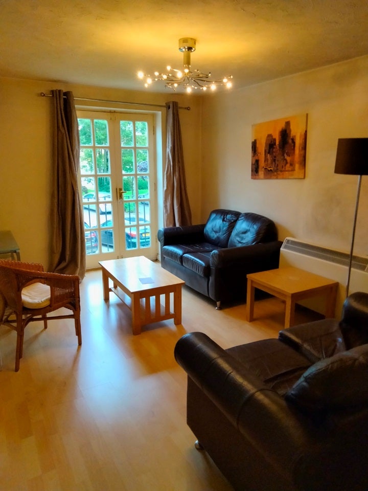 Flat Leigh Hunt Drive in Greater London