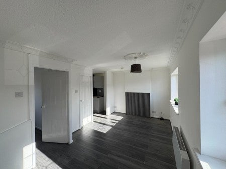 Flat Vicarage Gardens in Wakefield
