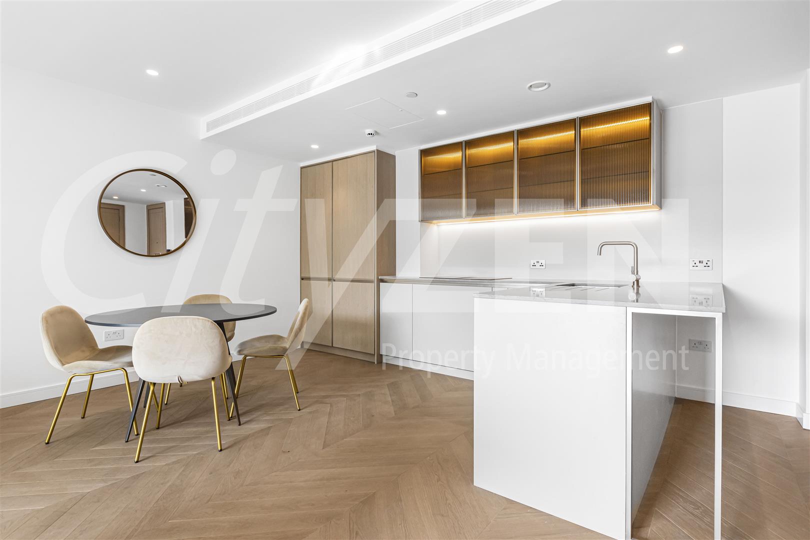 Flat Minories in City of London