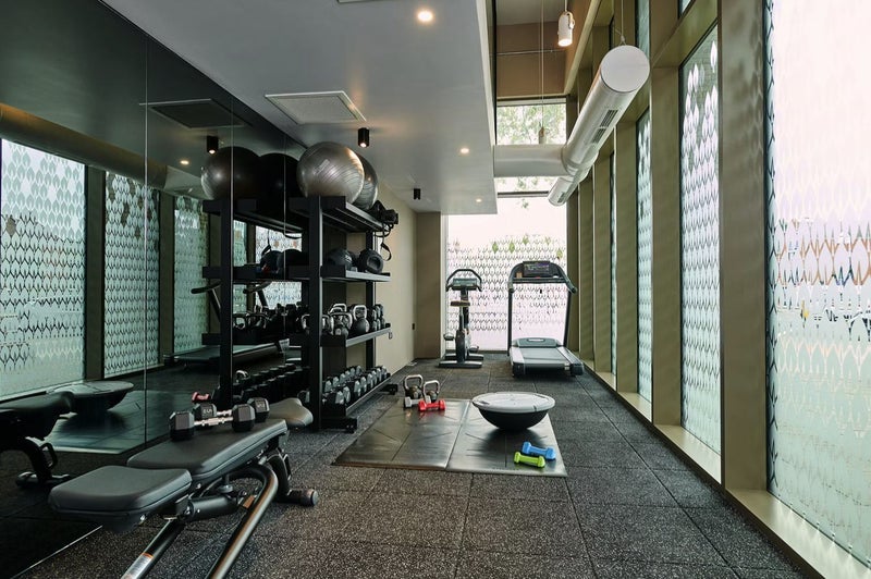 Room High Road in Greater London