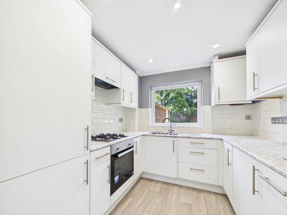 House Bridgefield Close in Colchester