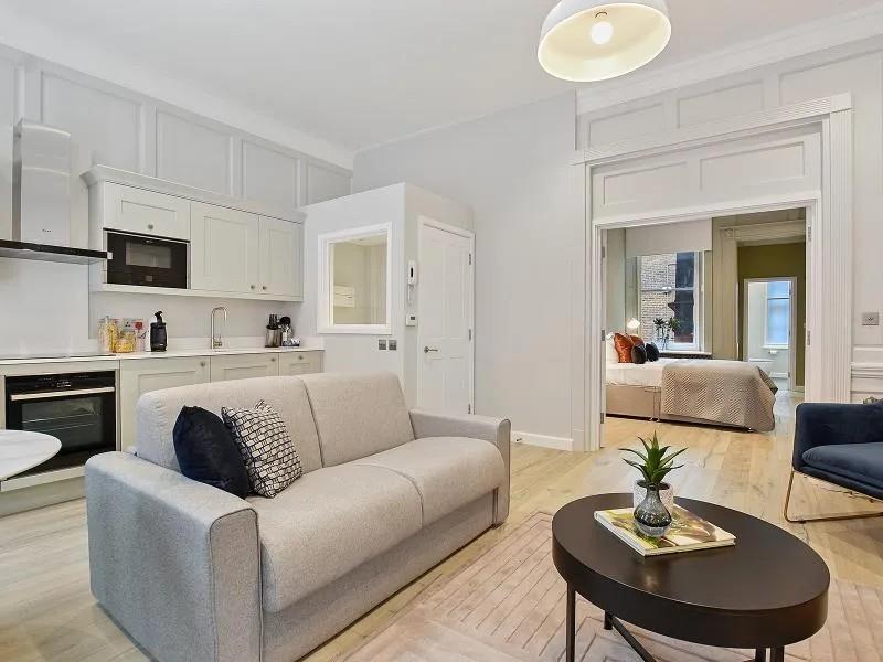 Flat Gerrard Place in London