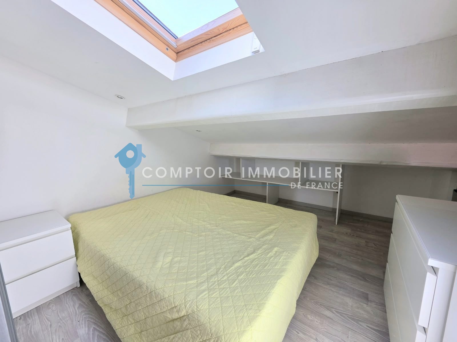 Flat Route de Saint-Vincent in Prades-le-Lez