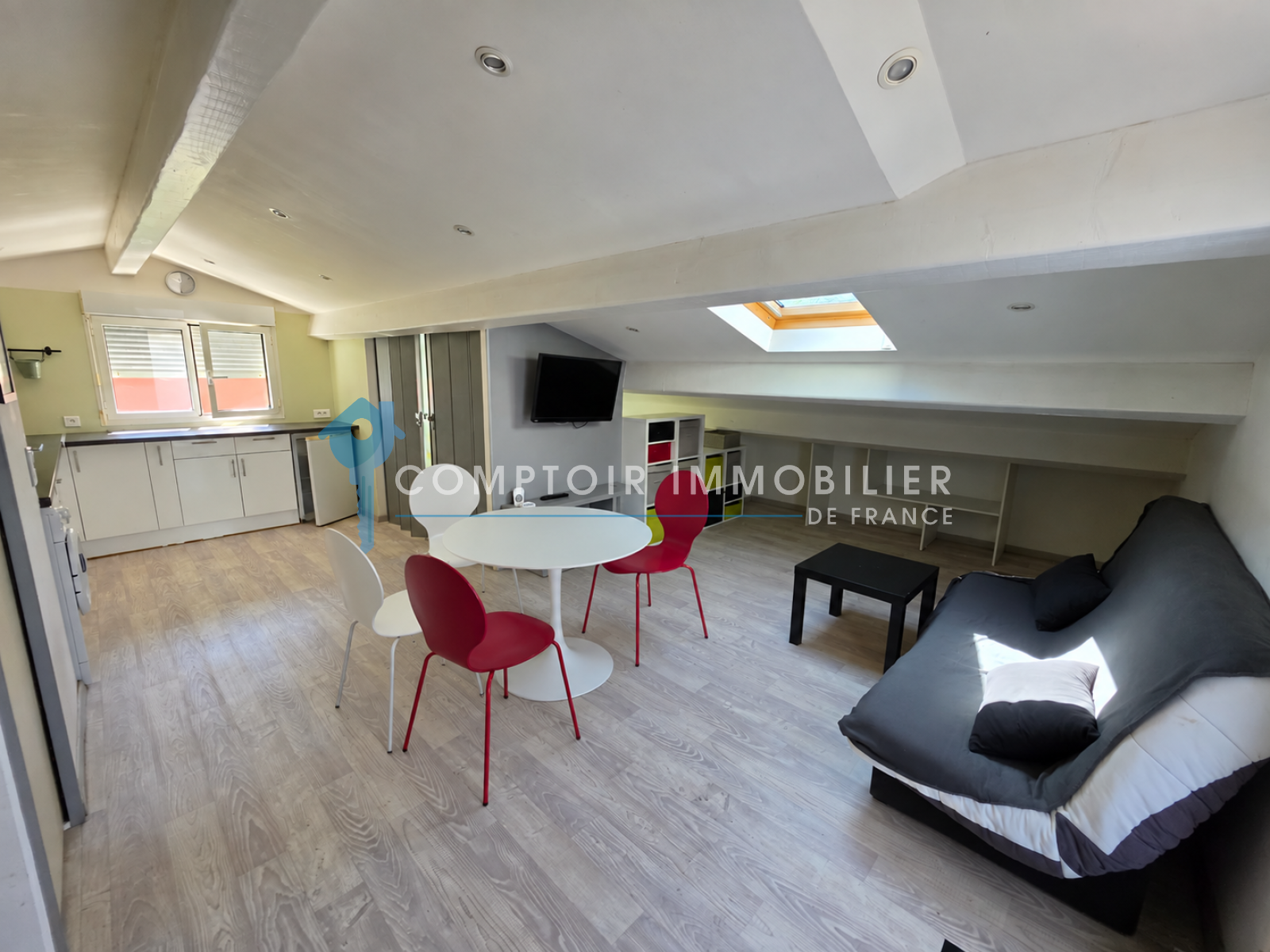 Flat Route de Saint-Vincent in Prades-le-Lez