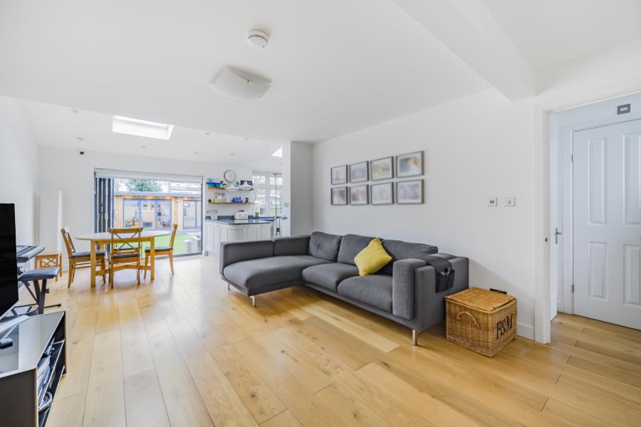 House Brampton Gardens in Elmbridge