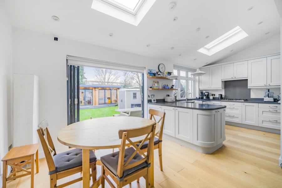 House Brampton Gardens in Elmbridge