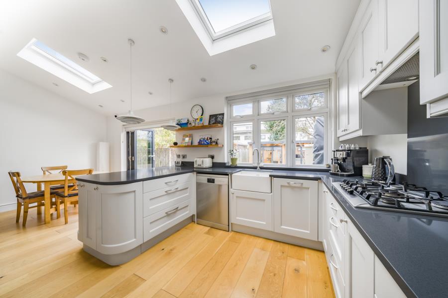 House Brampton Gardens in Elmbridge