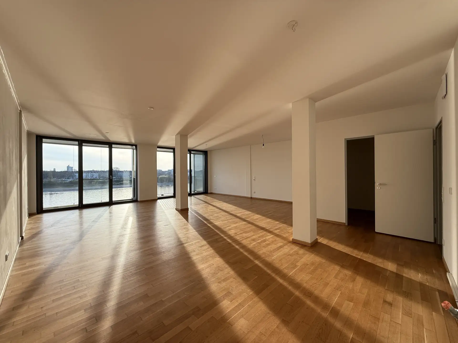 Wohnung Im Zollhafen in Köln