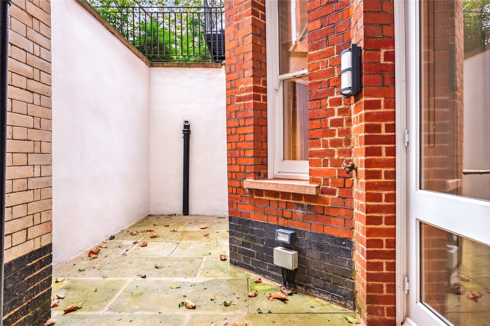Flat Sloane Gardens in Greater London