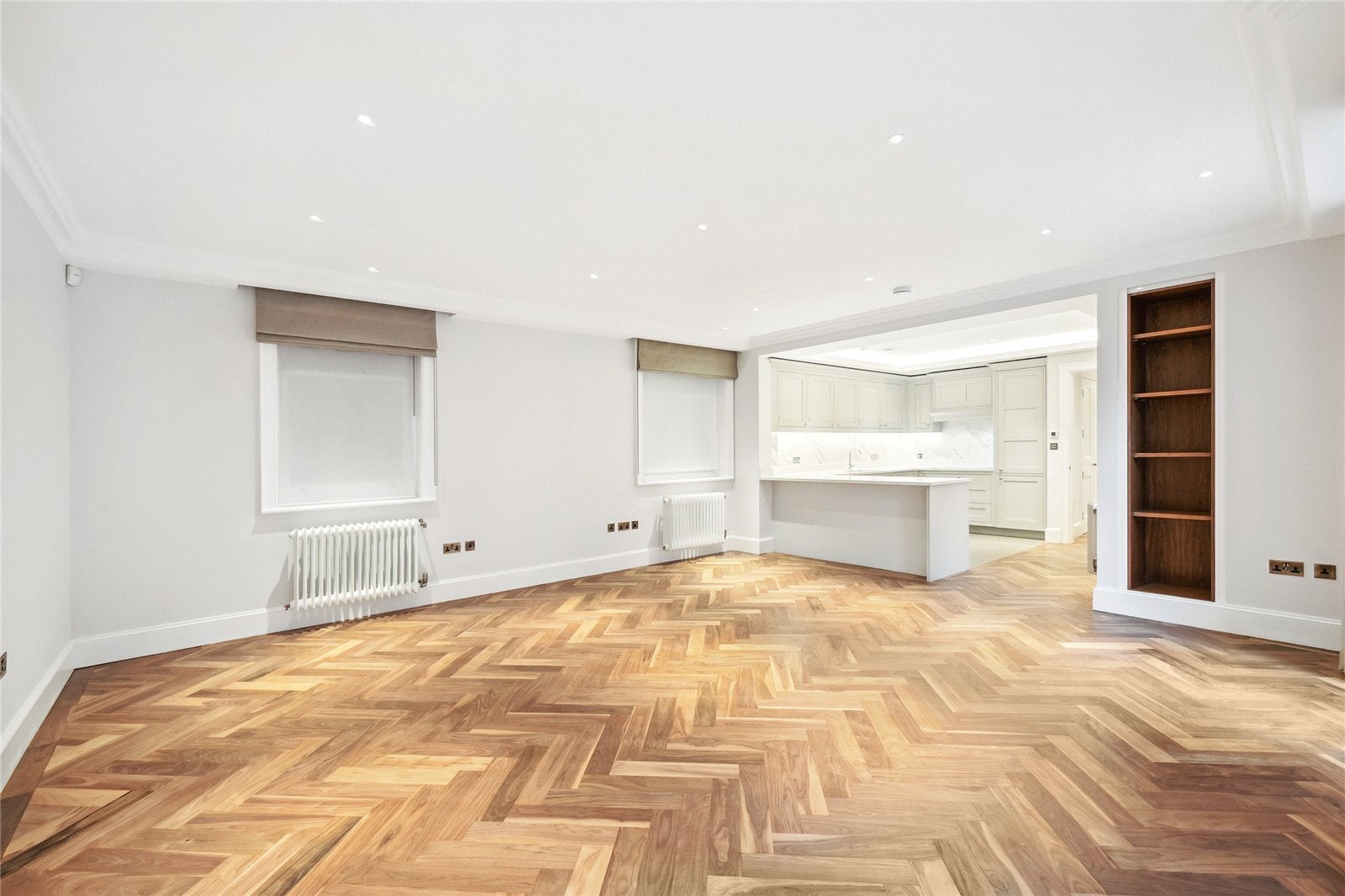 Flat Sloane Gardens in Greater London