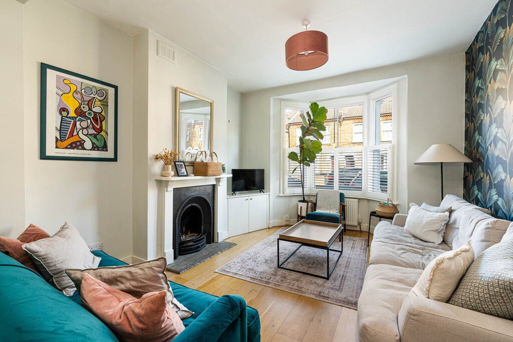 House Milkwood Road in Greater London