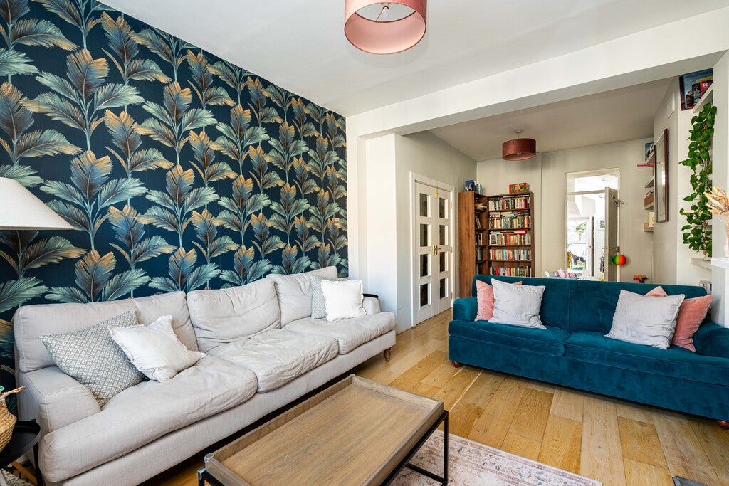 House Milkwood Road in Greater London