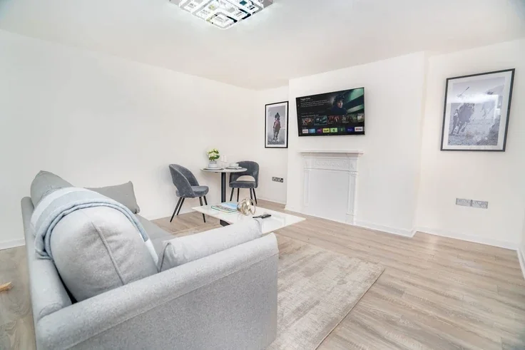 Flat Grosvenor Street in Cheltenham
