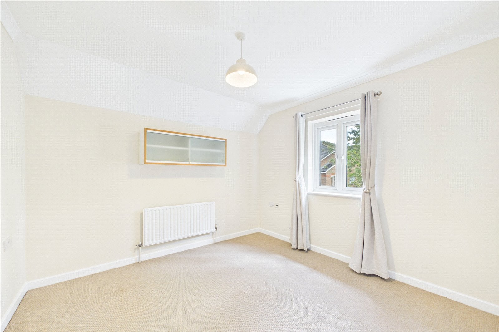 Flat Shilling Close in Reading